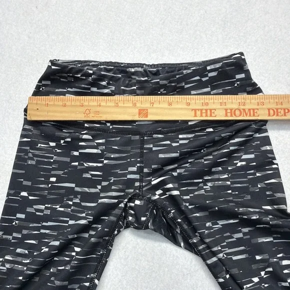 Women Reebok Black Gray Athletic Cropped Compression Leggings Size XS - Picture 6 of 11